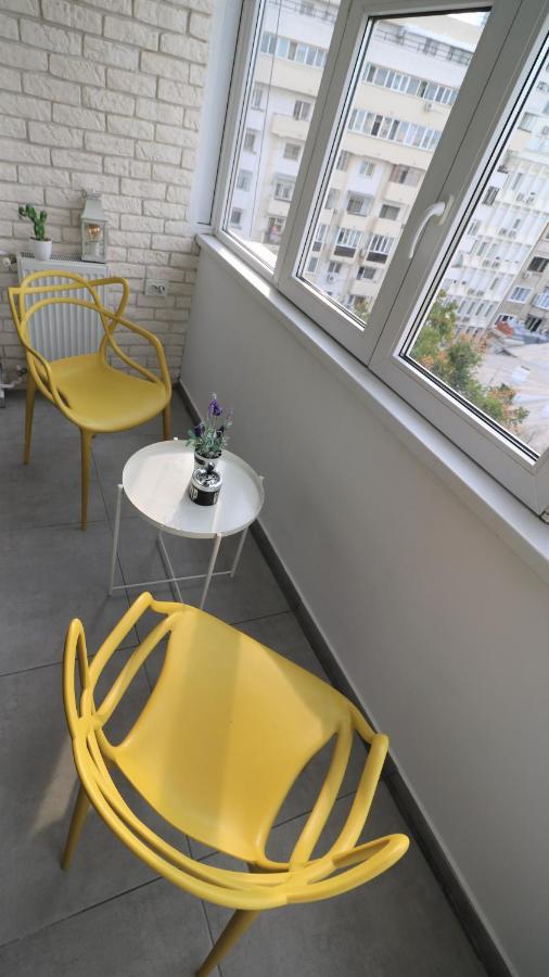 Serenity Heights Apartment: A Panoramic Haven Near Old Town - Free Minibar Βουκουρέστι Εξωτερικό φωτογραφία