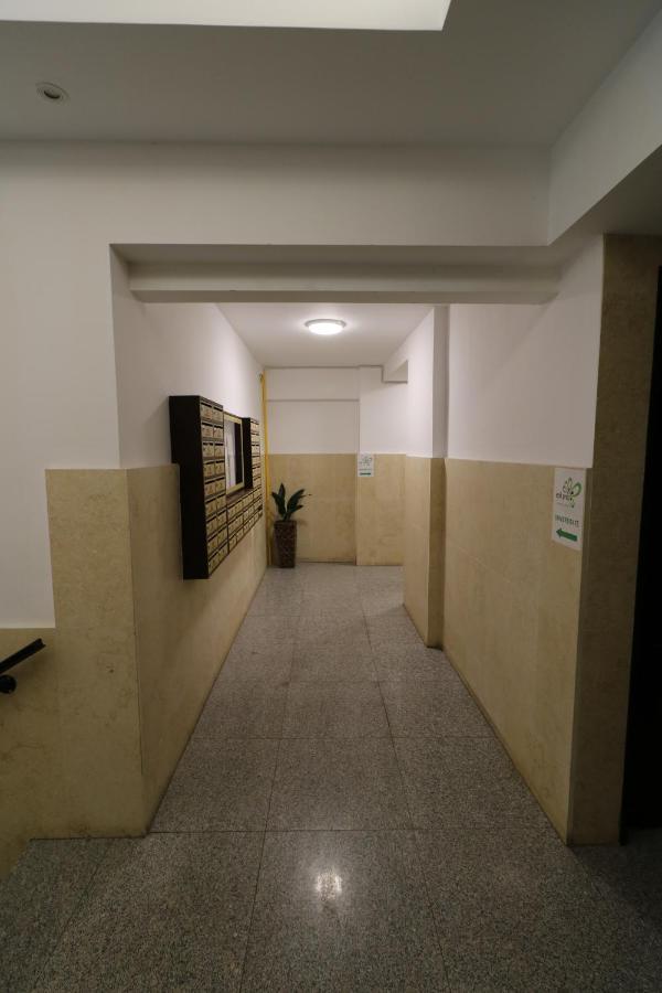 Serenity Heights Apartment: A Panoramic Haven Near Old Town - Free Minibar Βουκουρέστι Εξωτερικό φωτογραφία