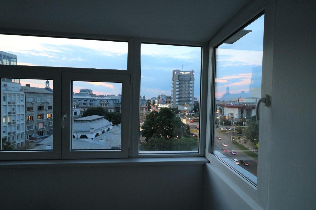 Serenity Heights Apartment: A Panoramic Haven Near Old Town - Free Minibar Βουκουρέστι Εξωτερικό φωτογραφία